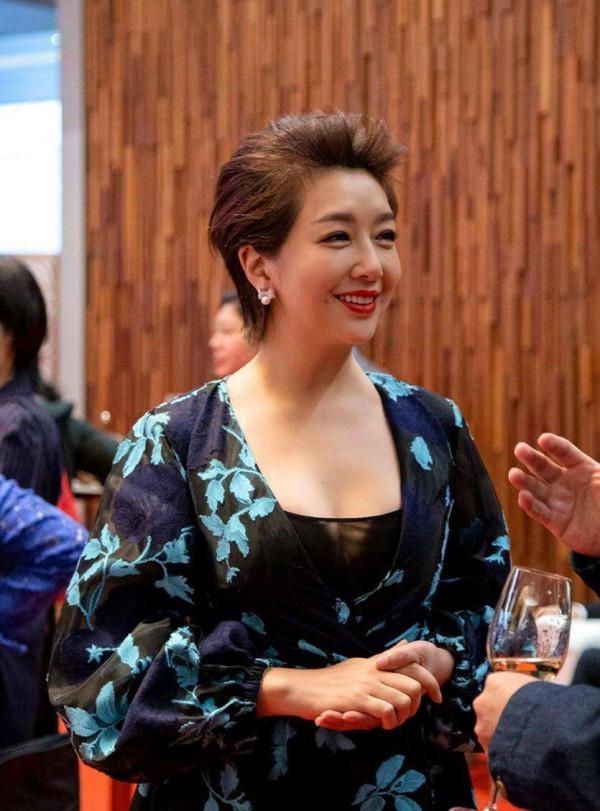 看膩了“白幼瘦”，這6位風姿綽約的女星，年紀越大越有韻味