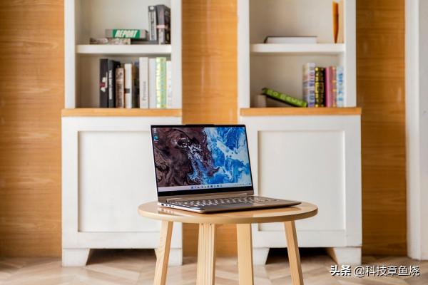 時刻待命,讓辦公成為一種享受的YOGA Pro 14c 時刻待命,讓辦公成為一種享受的YOGA Pro 14c