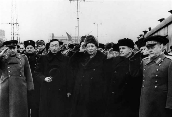 1949年毛主席首次出訪蘇聯,臨行前下3道命令:中國境內不許下車 1949年毛主席首次出訪蘇聯,臨行前下3道命令:中國境內不許下車