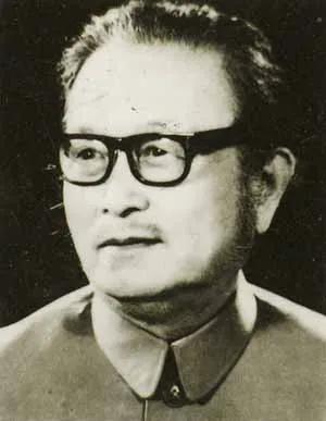 樣板戲不是“旗手”一個人的，許多幕後的主創人員應該被提及