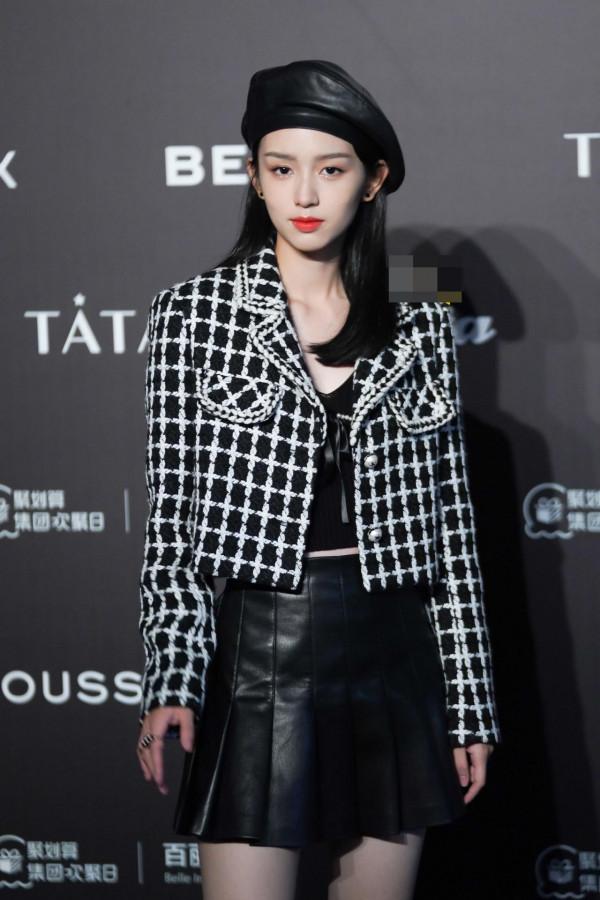 周也生圖好能打啊！救命，之前為什麼還有人說她顏值一般不好看？