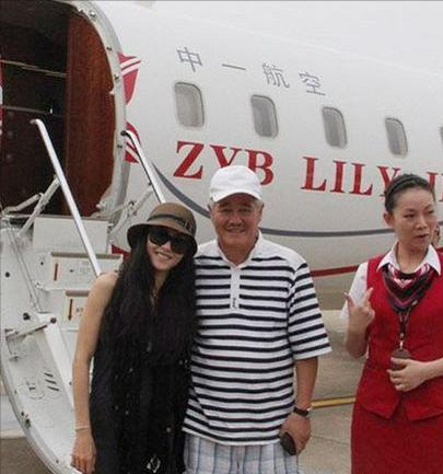 盤點娛樂圈“乾爹文化”，是“物盡其用”，還是“浪費資源”