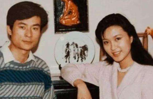 屠洪剛的兒子屠芮葆：9歲時母親離世，他在繼母方舒眼裡一夜長大