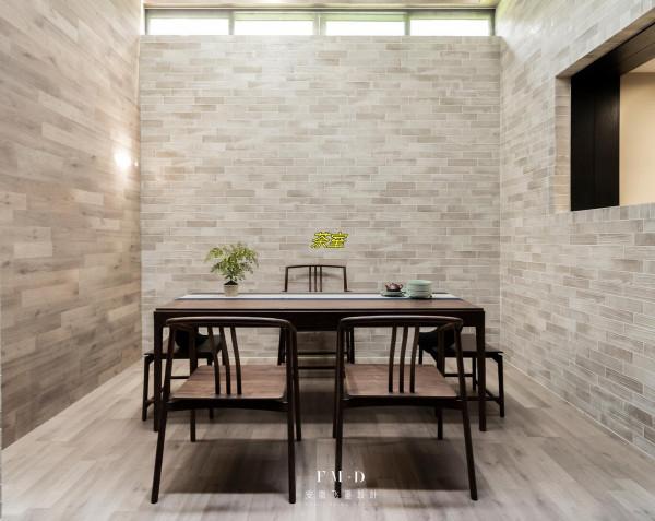 心之嚮往，是有個下沉式庭院，鋪防腐木不封頂，養花休閒又省了錢