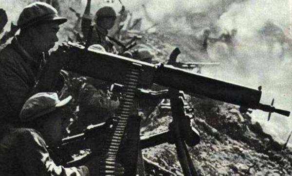 彭德懷從朝鮮戰場回來，開大會拍了桌子，所為何事？