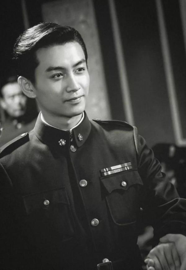 12個從書裡摳出來的民國少帥,這才叫氣質超群,帥得各有千秋 12個從書裡摳出來的民國少帥,這才叫氣質超群,帥得各有千秋