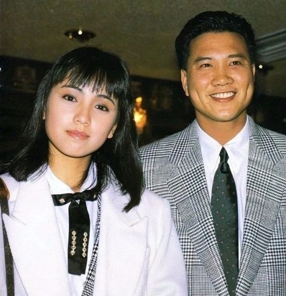 &OpenCurlyDoubleQuote;河南女婿&rdquo;萬梓良：不虧欠前妻恬妞，愛小16歲嬌妻也愛洛陽