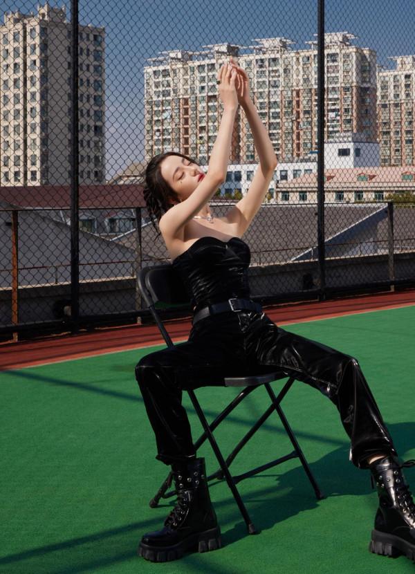 235號“女神”迪麗熱巴