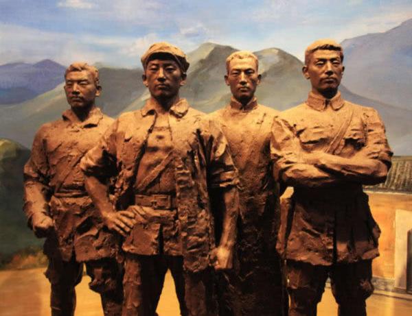 開國少將賀健：少小離家，20年後榮歸故里，卻被母親打了一巴掌