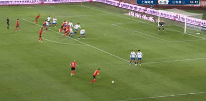 中超-孫準浩世界波奧斯卡失點，爭冠戰泰山2-0海港，8分優勢領跑