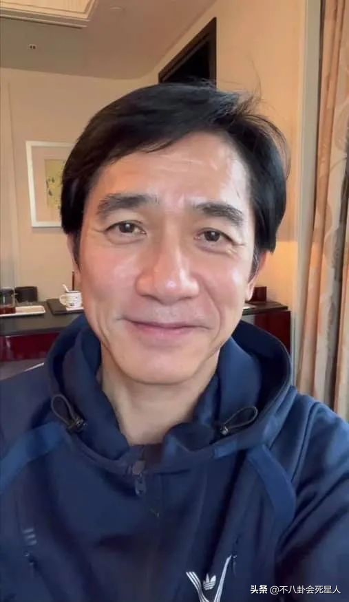 10位香港男神老去了！他們發福臉腫，臉松下垂，一頭白髮