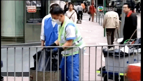 白富美變單親媽媽，和20個人擠板房、每天只花20塊：窮人不談理想