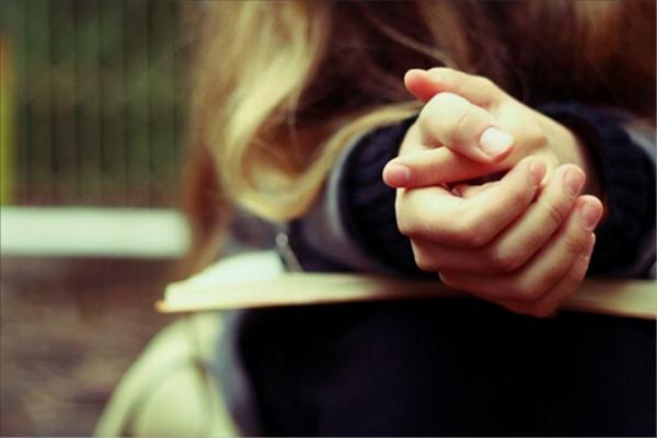 天氣漸冷，宮寒手腳冰涼怎麼改善？醫生給你支個招