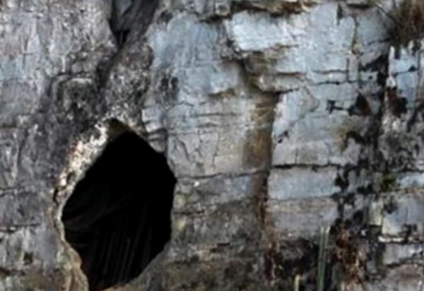 1978年,江蘇3名小學生玩耍,無意中進入暗洞,發現價值50億國寶 1978年,江蘇3名小學生玩耍,無意中進入暗洞,發現價值50億國寶