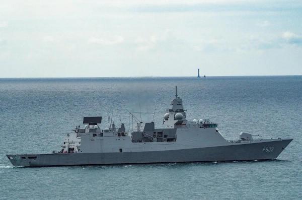 “七省”級護衛艦圖集（132圖）