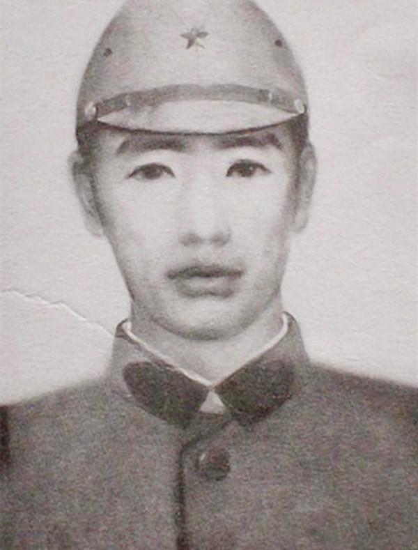 妻子被侮辱殺害後,他忍辱負重當漢奸,兩槍擊斃日軍中將報仇雪恨 妻子被侮辱殺害後,他忍辱負重當漢奸,兩槍擊斃日軍中將報仇雪恨