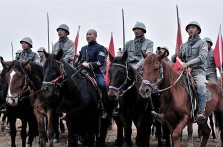 西路軍喋血河西，13年後，千門大炮轟炸馬家軍報一箭之仇