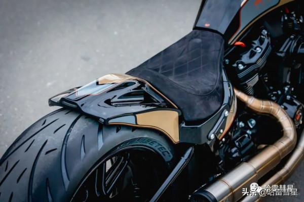 肥 仔 突 破 &vert; 短 泥 瓦 套 件