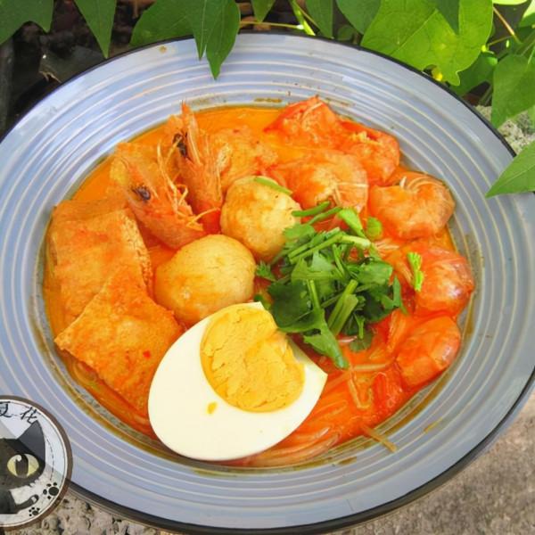 如果去新加坡等地旅行，吃一次當地正宗的叻沙是必選項