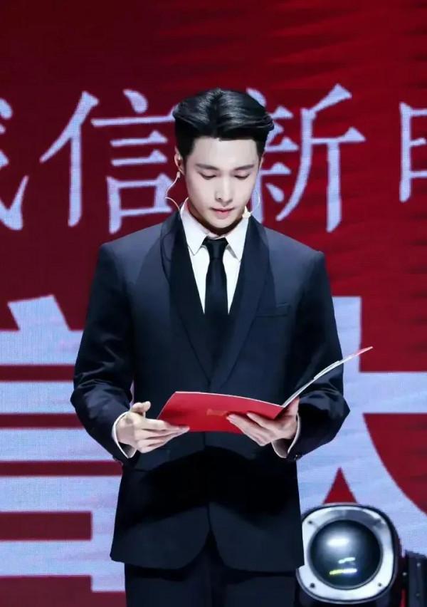 怎麼愛上他，初心的張藝興