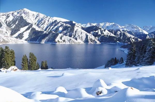 新疆剛下雪，小夥伴不淡定了：原來冬天的新疆是這樣的