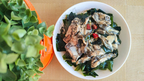 簡單好上手的減脂餐之裙帶菜烏雞卷，解決你的沒胃口