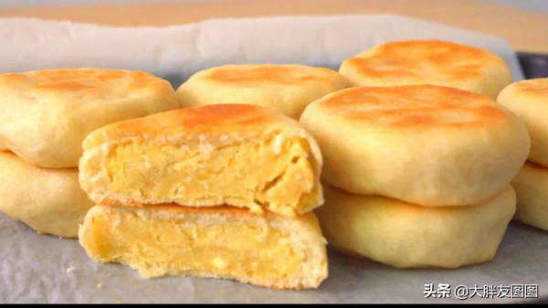 2斤無糖綠豆餅，一出爐就搶光了，皮薄餡大，沒有烤箱也能做