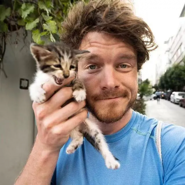 澳洲小哥靠一組照片成為“年度網紅”:絕了,每隻動物都會笑? 澳洲小哥靠一組照片成為“年度網紅”:絕了,每隻動物都會笑?