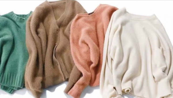 鬱悶，穿了多年的毛衣白穿了！不懂“骨架+膚色”，難怪一直穿錯