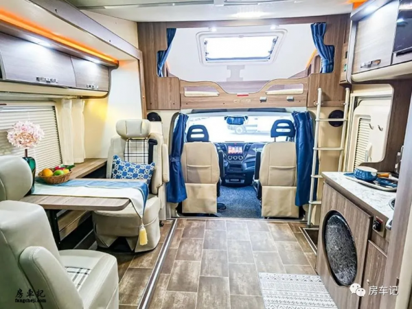 售價高達90萬的房車!怎樣的配置,才能撐得起這價? 售價高達90萬的房車!怎樣的配置,才能撐得起這價?