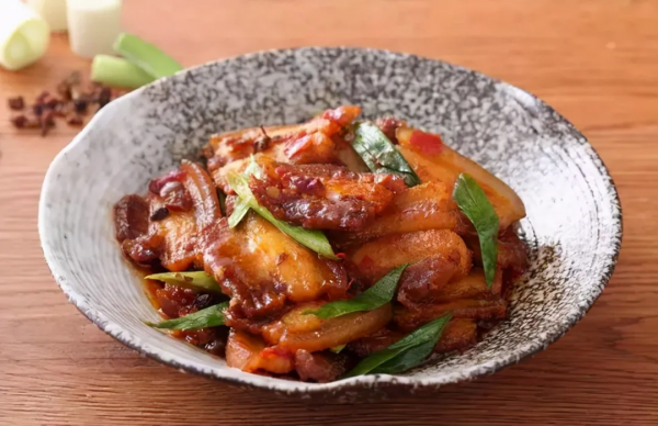 四川名菜回鍋肉為什麼這麼出名 首先從原材料就把關嚴格 四川名菜回鍋肉為什麼這麼出名 首先從原材料就把關嚴格