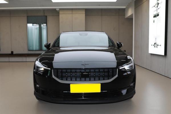 續航可達565km，7.4秒破百，適合年輕人的純電轎跑Polestar 2