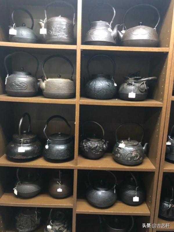 日本古玩市場Gudong Street in Qingshan 日本古玩市場Gudong Street in Qingshan