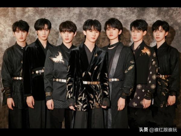 雙11晚會彩排路透:易烊千璽酷帥插兜,時代少年團變順毛乖小孩 雙11晚會彩排路透:易烊千璽酷帥插兜,時代少年團變順毛乖小孩