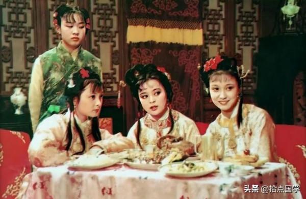 在《紅樓夢》中，若賈府在抄家之前出個狀元，那命運會不一樣嗎？