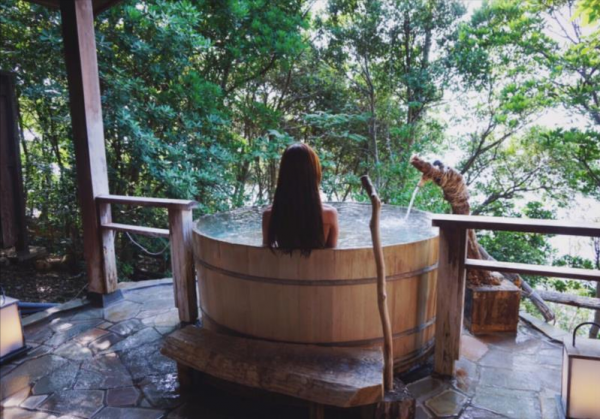 去日本旅行，泡溫泉有3個規則，特別是女士一定要留個心眼啦