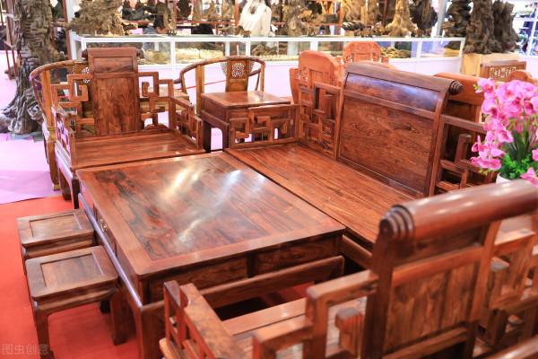 國標紅木有那麼多種材質，購買紅木傢俱時該如何選擇！記住這五點