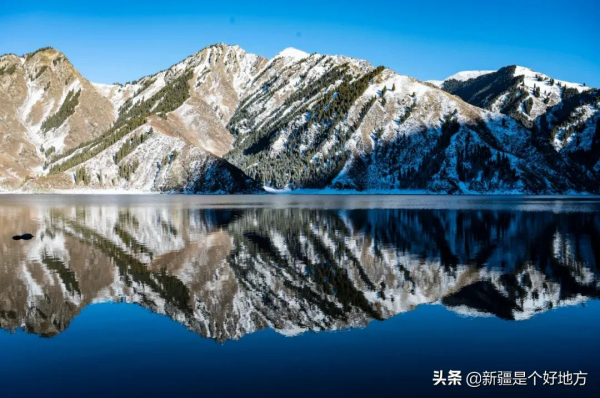 ​天山天池給您送冬景桌布啦~