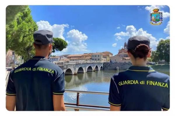 納稅為什麼重要?義大利武裝稅警強力普法 納稅為什麼重要?義大利武裝稅警強力普法