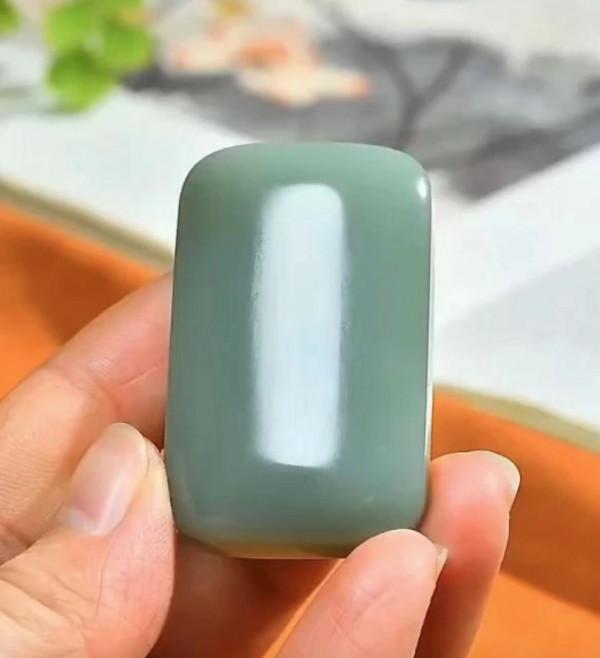 古話“君子無故，玉不去身”，對不對？到如今還實用嗎？