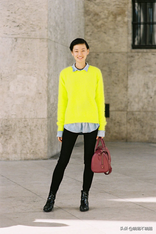 奔五奔六的女人，少穿這3種“顯老色”！顯老又土氣，看著很廉價