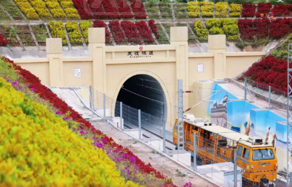 中老鐵路正式通車了!昆明到版納僅需3小時,11座車站一站一景 中老鐵路正式通車了!昆明到版納僅需3小時,11座車站一站一景