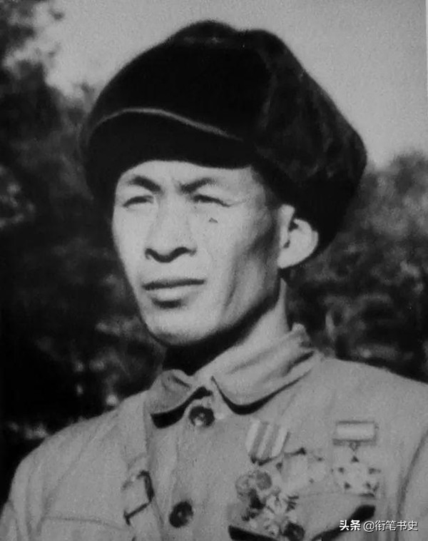 英雄傳說:美國人創造了“蘭博”,志願軍中卻有一位真實的“鷹” 英雄傳說:美國人創造了“蘭博”,志願軍中卻有一位真實的“鷹”