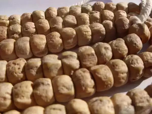 這個夏天，高低盤一串百香