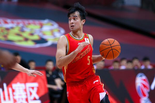 征戰CBA的10位“球二代”(排名不分先後) 征戰CBA的10位“球二代”(排名不分先後)