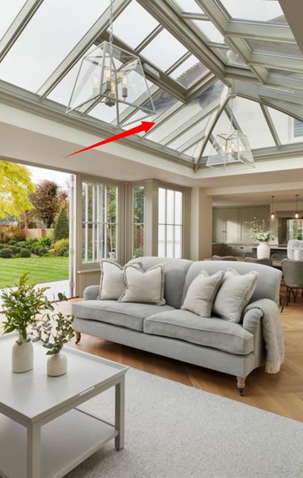 餐廳頂部開三角天窗太喜歡了,四面通風,空間寬敞,住成了陽光房 餐廳頂部開三角天窗太喜歡了,四面通風,空間寬敞,住成了陽光房