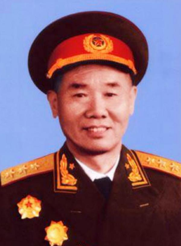 1955年授銜時，十二大軍區的司令員都是誰，他們被授予了什麼軍銜