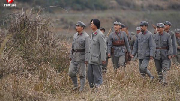 《毛澤東尋烏調查》將播,侯京健演毛主席,能超越唐國強嗎? 《毛澤東尋烏調查》將播,侯京健演毛主席,能超越唐國強嗎?