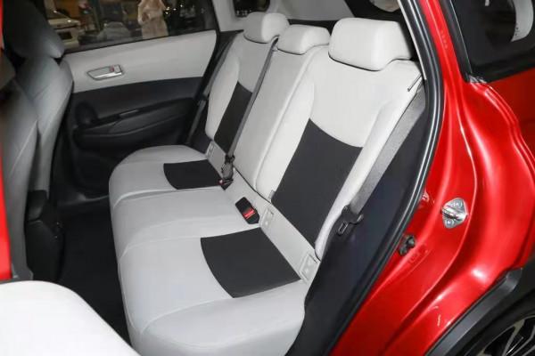 鋒蘭達：搭載2&period;0L&plus;CVT，油耗經濟，配全景天窗，適合家用