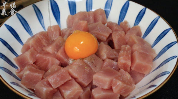 網上很火的“櫻桃肉”，原來做法這麼簡單，逢年過節待客很受歡迎